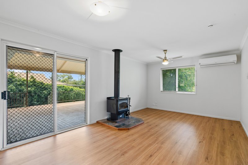 Photo - 21 Fair Street, Rockville QLD 4350 - Image 2