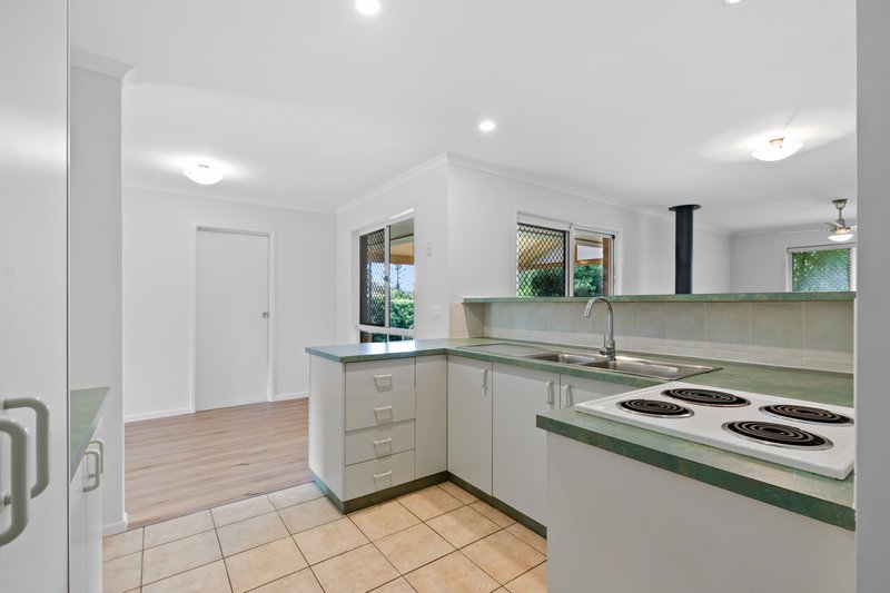 Photo - 21 Fair Street, Rockville QLD 4350 - Image 3