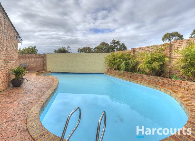 Photo - 21 Fairfield Way, Halls Head WA 6210 - Image 2