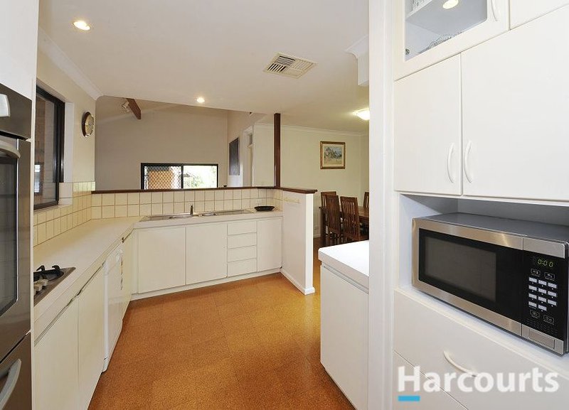 Photo - 21 Fairfield Way, Halls Head WA 6210 - Image 7