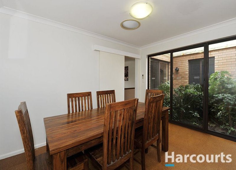 Photo - 21 Fairfield Way, Halls Head WA 6210 - Image 10