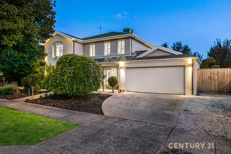 21 Fallingwater Drive, Pakenham VIC 3810