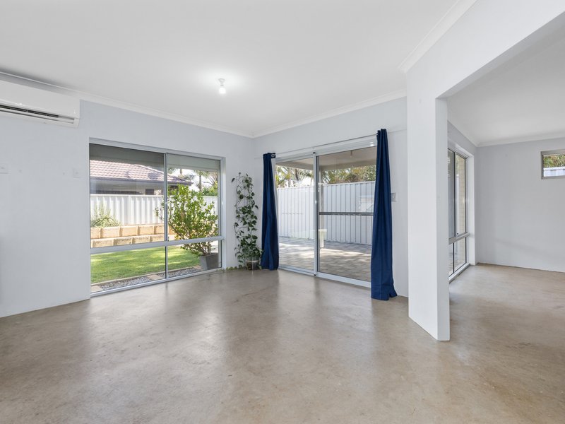 Photo - 21 Farnaby Lane, Beckenham WA 6107 - Image 12