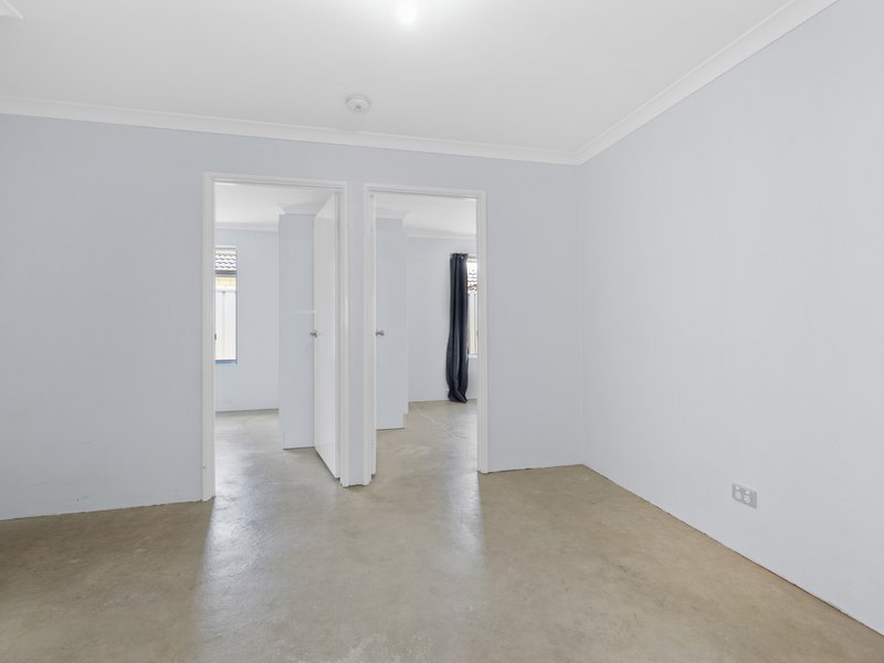 Photo - 21 Farnaby Lane, Beckenham WA 6107 - Image 22