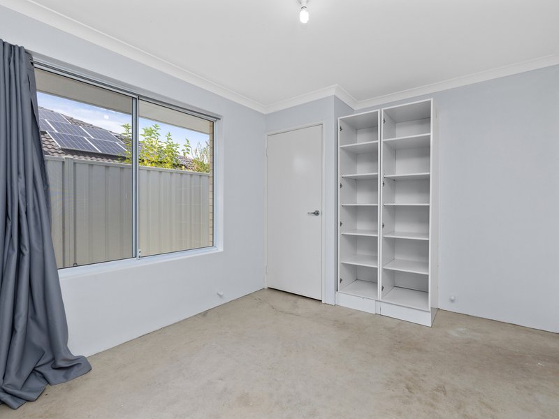 Photo - 21 Farnaby Lane, Beckenham WA 6107 - Image 24