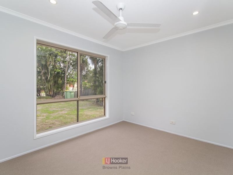 Photo - 21 Federation Drive, Hillcrest QLD 4118 - Image 8