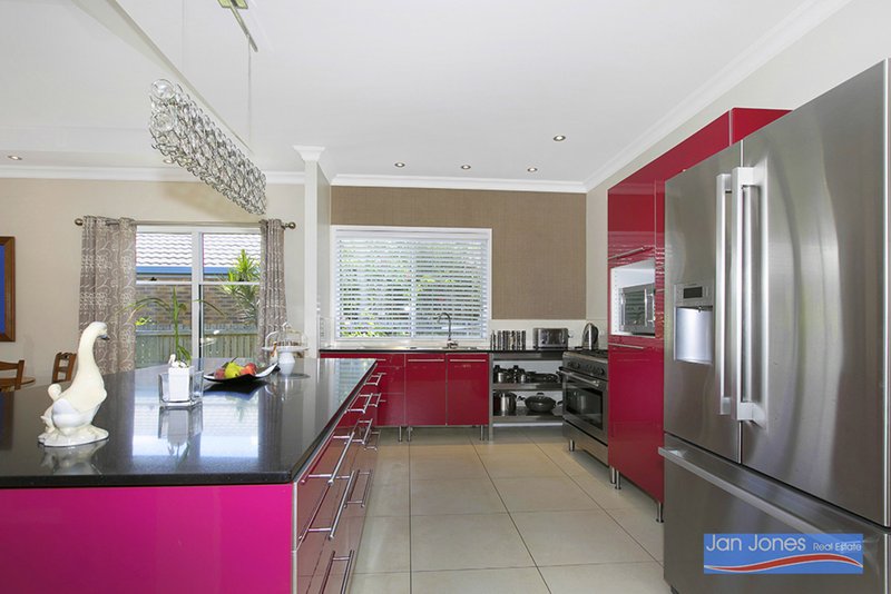 Photo - 21 Fifth Avenue, Scarborough QLD 4020 - Image 9