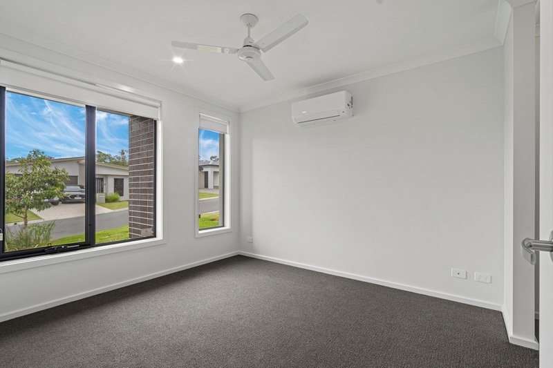Photo - 21 Fig Tree Circuit, Bahrs Scrub QLD 4207 - Image 6