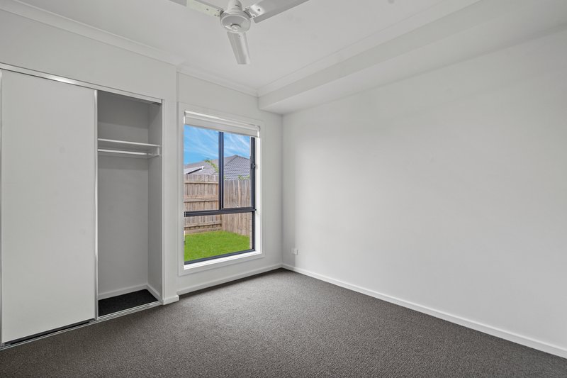Photo - 21 Fig Tree Circuit, Bahrs Scrub QLD 4207 - Image 8