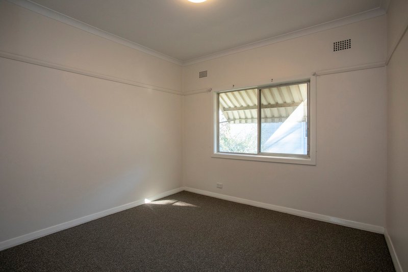 Photo - 21 First Avenue, North Lambton NSW 2299 - Image 4