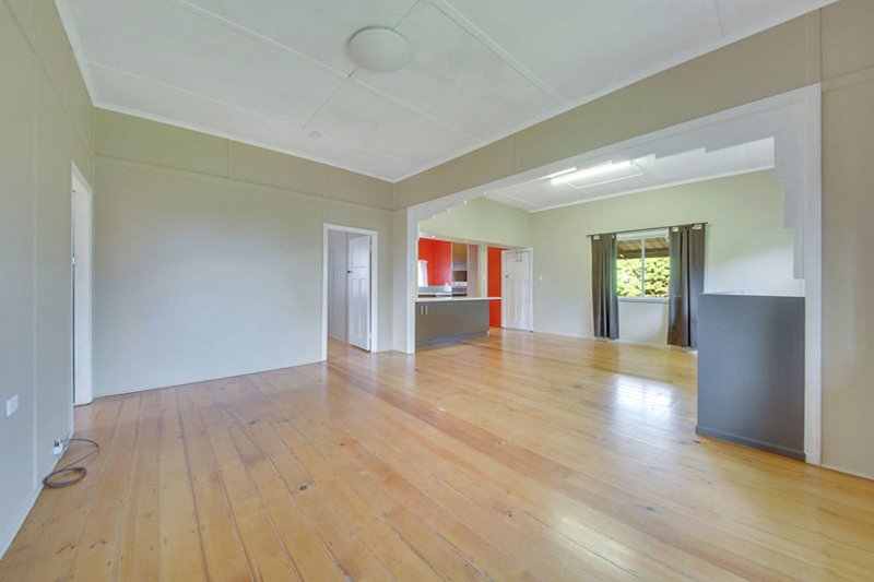 Photo - 21 Fisher Street, West Gladstone QLD 4680 - Image 5