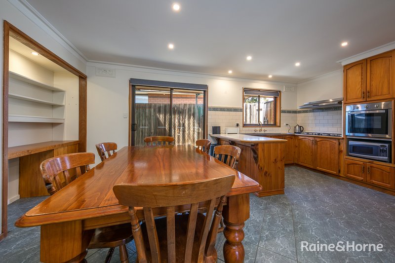 Photo - 21 Flinders Street, Sunbury VIC 3429 - Image 4