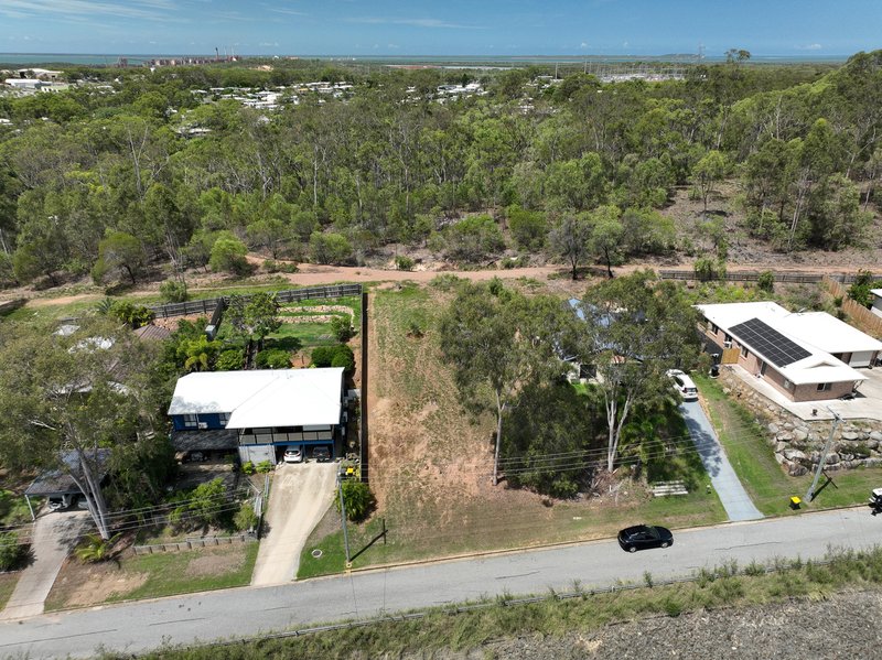 Photo - 21 Flounder Crescent, Toolooa QLD 4680 - Image 6