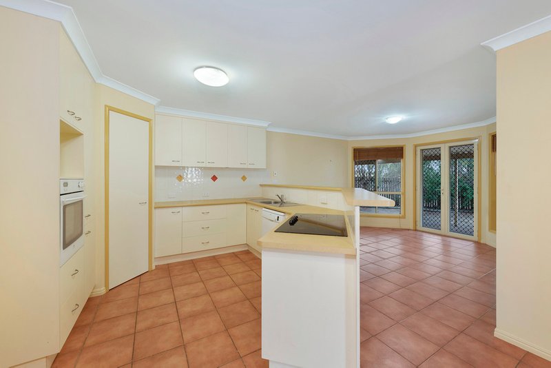 Photo - 21 Forbes Court, Avoca QLD 4670 - Image 5