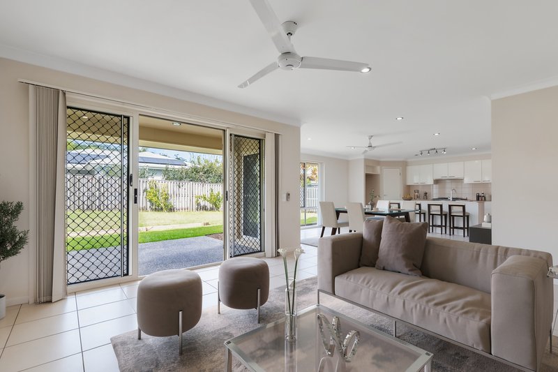 Photo - 21 Forest Pines Boulevard, Forest Glen QLD 4556 - Image 3