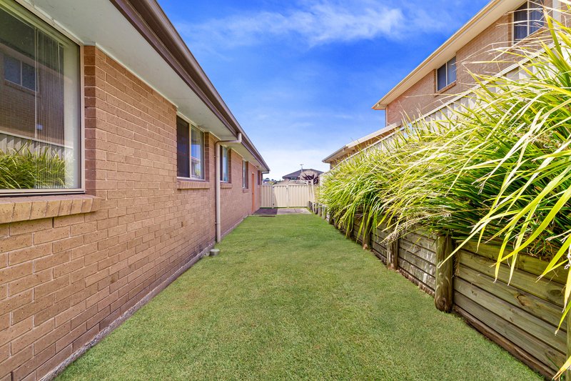 Photo - 21 Foxtail Crescent, Woongarrah NSW 2259 - Image 11