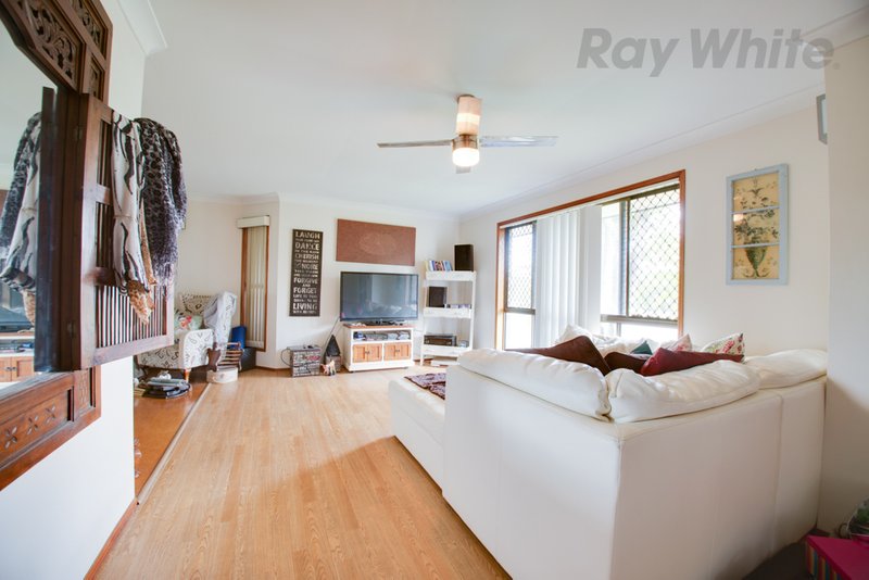 Photo - 21 Foxton Street, Bundamba QLD 4304 - Image 3