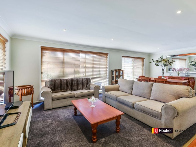 Photo - 21 Francisco Crescent, Rosemeadow NSW 2560 - Image 4