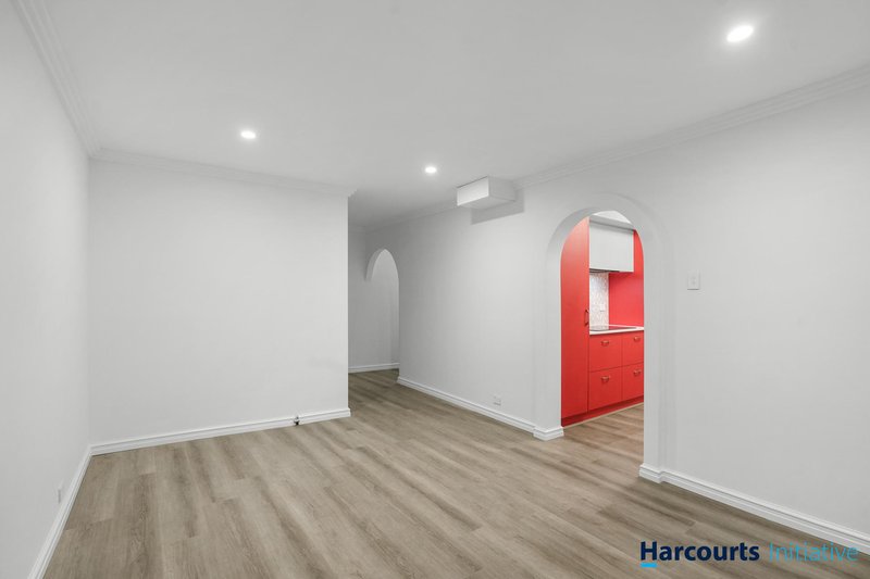 Photo - 21 Frimley Way, Morley WA 6062 - Image 16