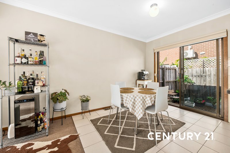 Photo - 2/1 Gadd Street, Oakleigh VIC 3166 - Image 7