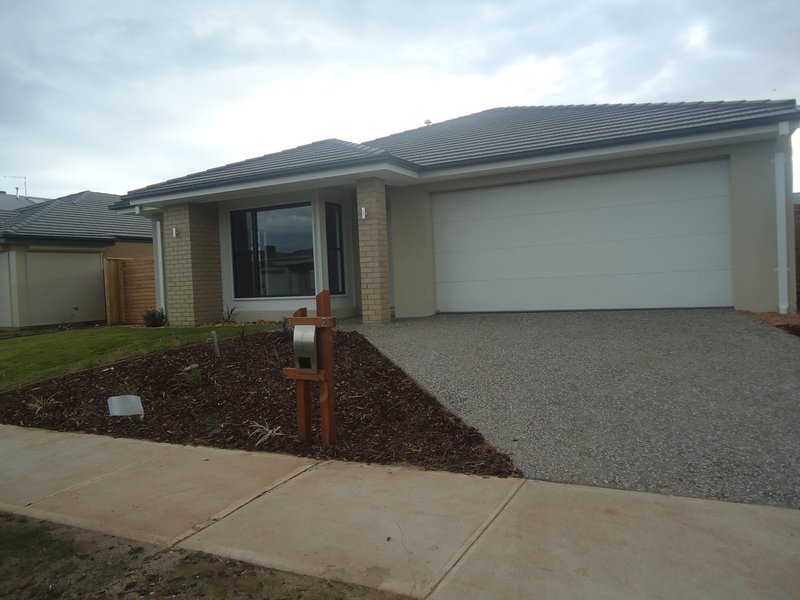 Photo - 21 Galveston Avenue, Plumpton VIC 3335 - Image 1