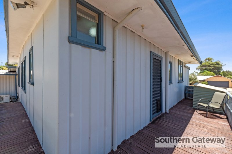 Photo - 21 Gamble Street, Warnbro WA 6169 - Image 17