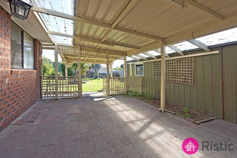 Photo - 21 Garden Grove Drive, Mill Park VIC 3082 - Image 13