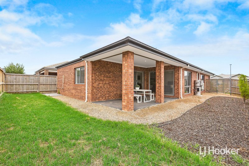 Photo - 21 Gardener Drive, Point Cook VIC 3030 - Image 15