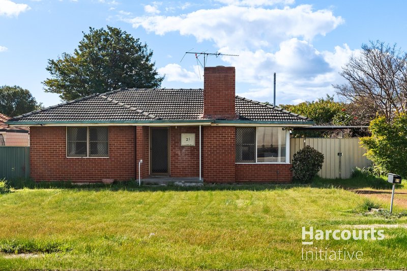 Photo - 21 Garrick Way, Balga WA 6061 - Image 4