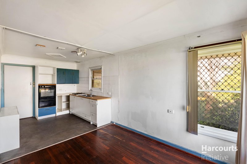 Photo - 21 Garrick Way, Balga WA 6061 - Image 8