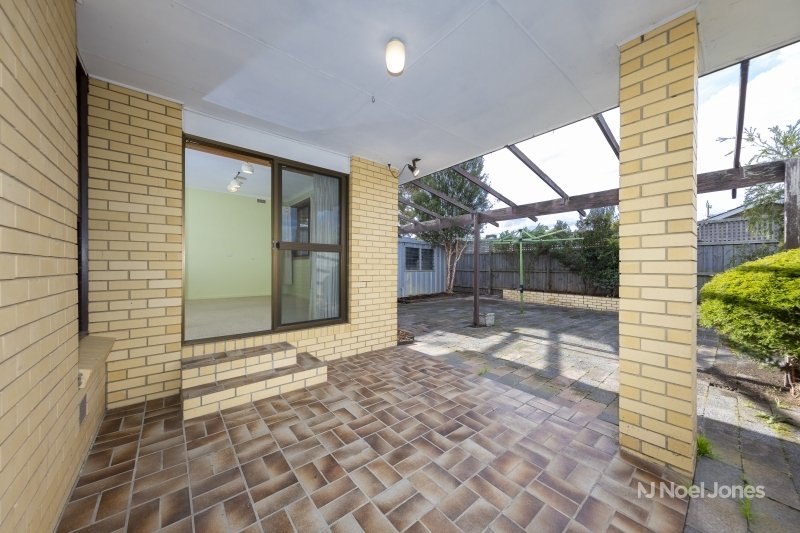 Photo - 21 Garwain Parade, Glen Waverley VIC 3150 - Image 6