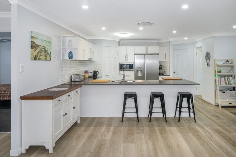 Photo - 21 Gecko Place, Ningi QLD 4511 - Image 7