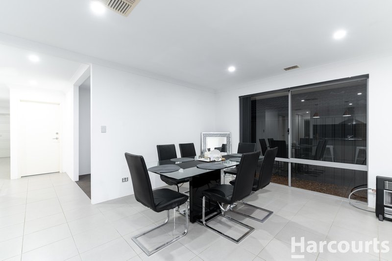 Photo - 21 Genus Road, Banksia Grove WA 6031 - Image 7