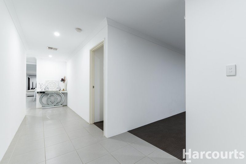 Photo - 21 Genus Road, Banksia Grove WA 6031 - Image 18