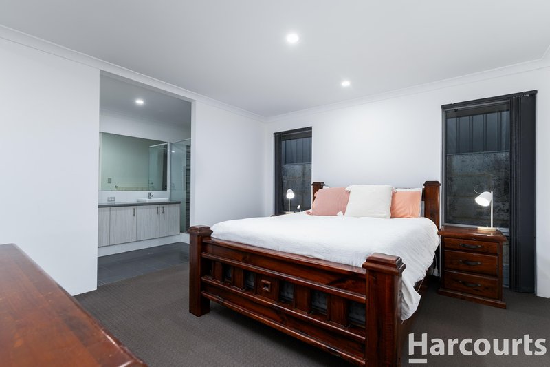 Photo - 21 Genus Road, Banksia Grove WA 6031 - Image 23