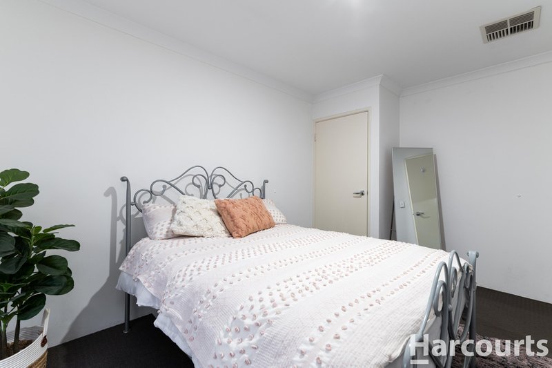 Photo - 21 Genus Road, Banksia Grove WA 6031 - Image 31