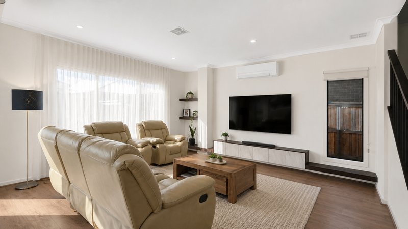 Photo - 21 Gibson Circuit, Bonnie Brook VIC 3335 - Image 6