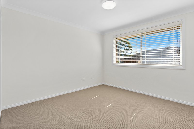 Photo - 2/1 Gilba Road, Koonawarra NSW 2530 - Image 6