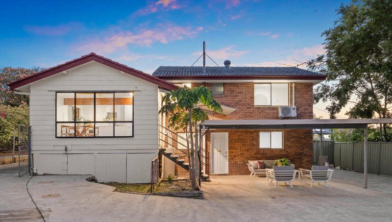 Photo - 21 Glen Avon Drive, Redbank Plains QLD 4301 - Image 2