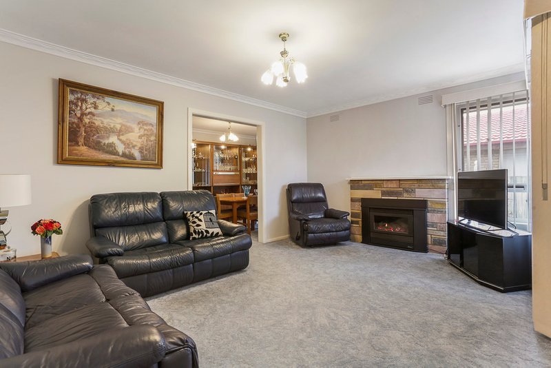 Photo - 21 Glenthorne Drive, Keysborough VIC 3173 - Image 3