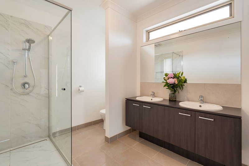 Photo - 21 Golf Links Drive, Beveridge VIC 3753 - Image 6