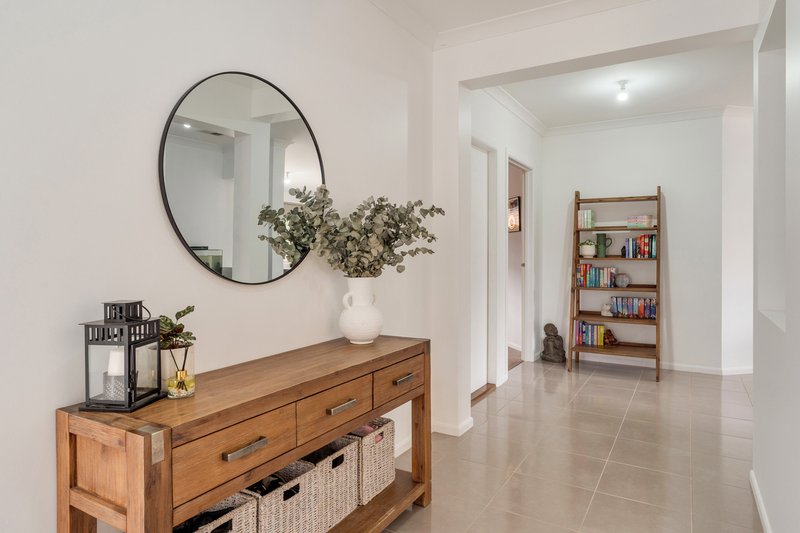 Photo - 21 Golf Links Drive, Beveridge VIC 3753 - Image 8