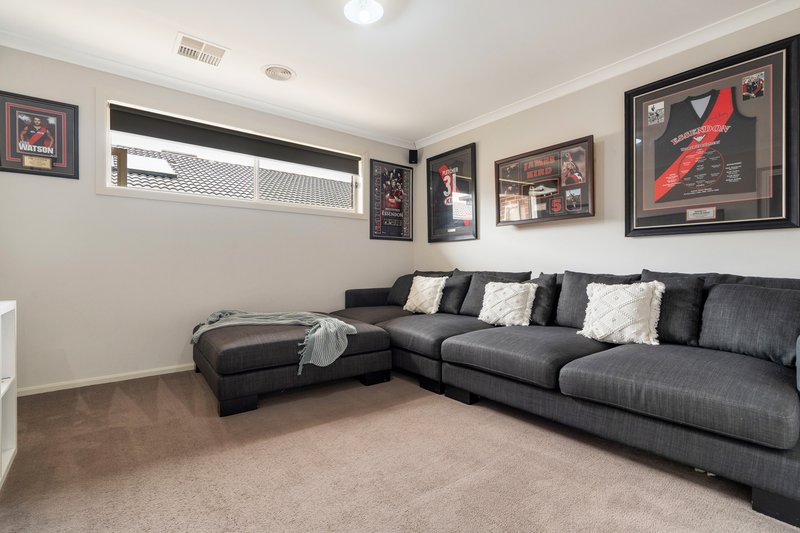 Photo - 21 Golf Links Drive, Beveridge VIC 3753 - Image 9