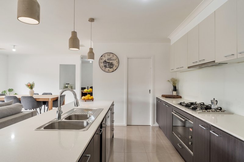 Photo - 21 Golf Links Drive, Beveridge VIC 3753 - Image 20