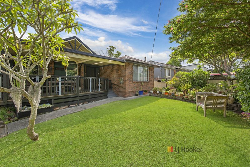 Photo - 21 Goorama Avenue, San Remo NSW 2262 - Image 11