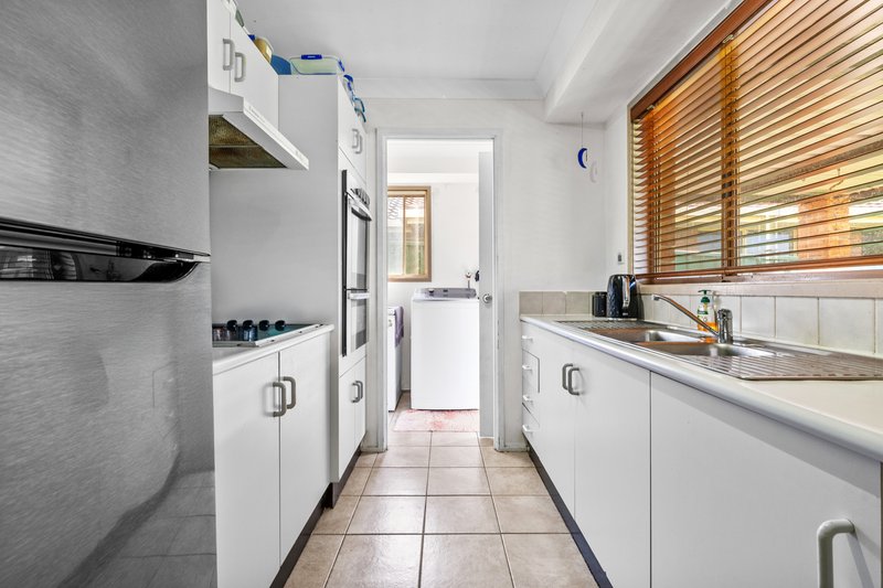 Photo - 21 Gorokan Drive, Lake Haven NSW 2263 - Image 2