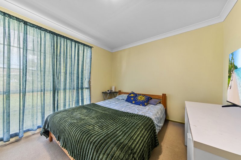 Photo - 21 Gorokan Drive, Lake Haven NSW 2263 - Image 4