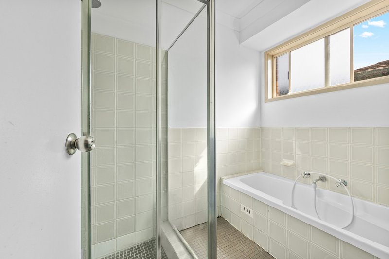 Photo - 21 Gorokan Drive, Lake Haven NSW 2263 - Image 7