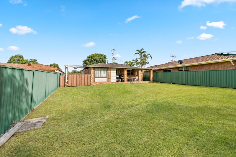 Photo - 21 Gorokan Drive, Lake Haven NSW 2263 - Image 8