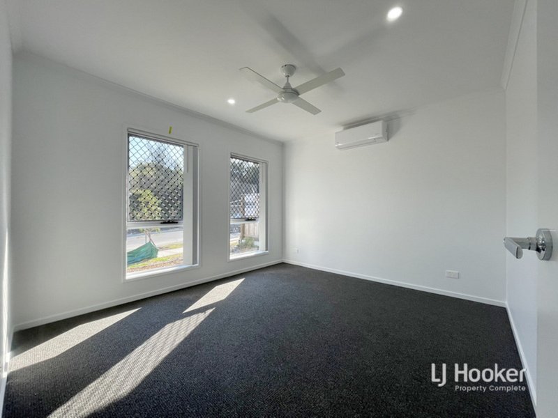 Photo - 21 Graham Circuit, Yarrabilba QLD 4207 - Image 6